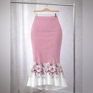 Floral Pink and White Women's Skirt Set (size XXL)